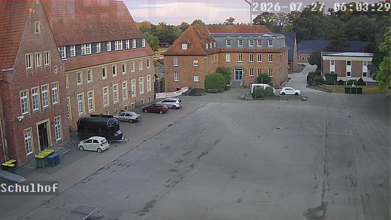 Webcam Schulhof 06:03