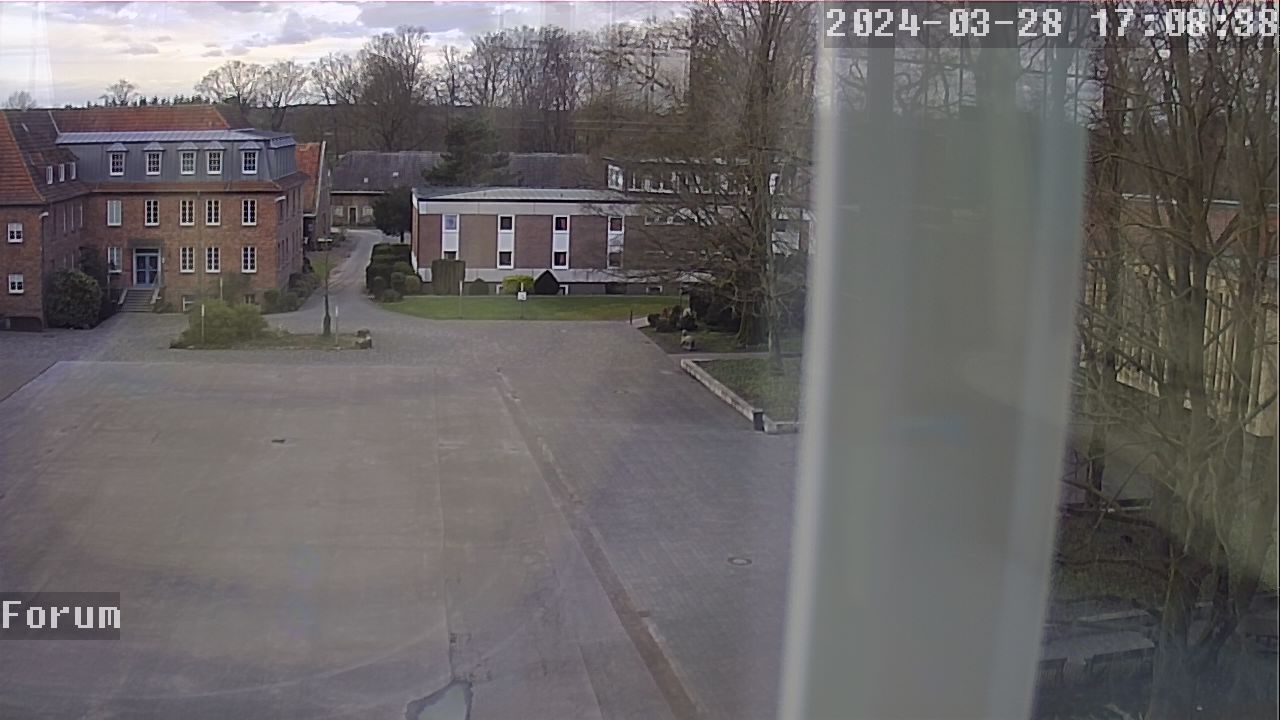 Webcam Schulhof 16:08