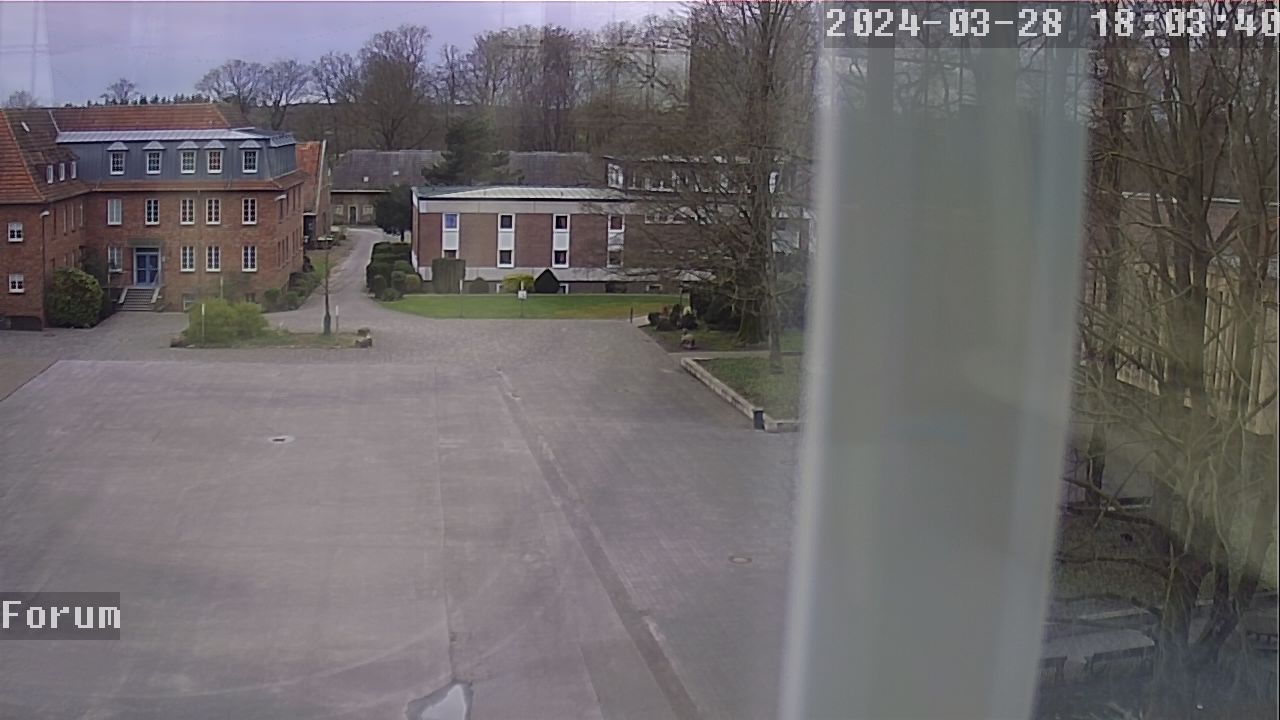 Webcam Schulhof 17:03
