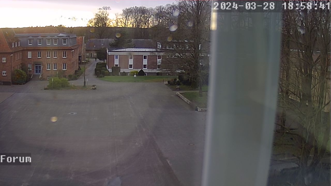 Webcam Schulhof 17:58