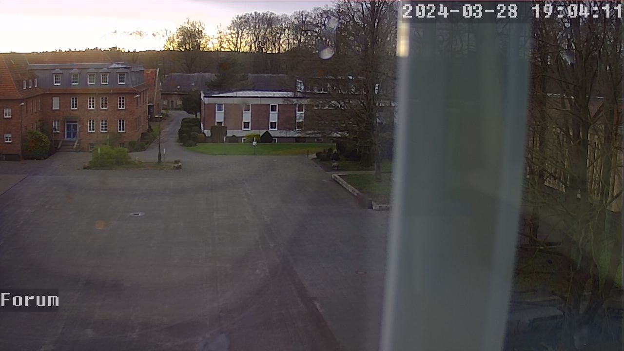 Webcam Schulhof 18:04