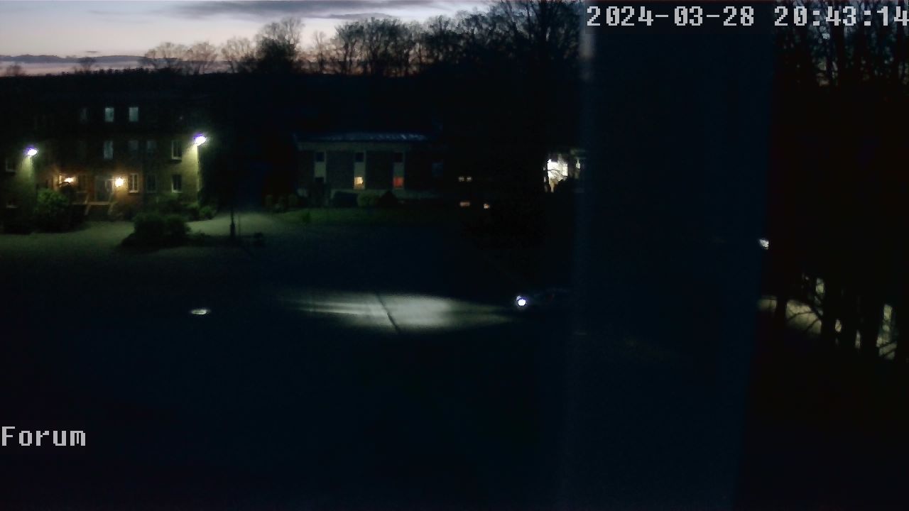 Webcam Schulhof 19:43