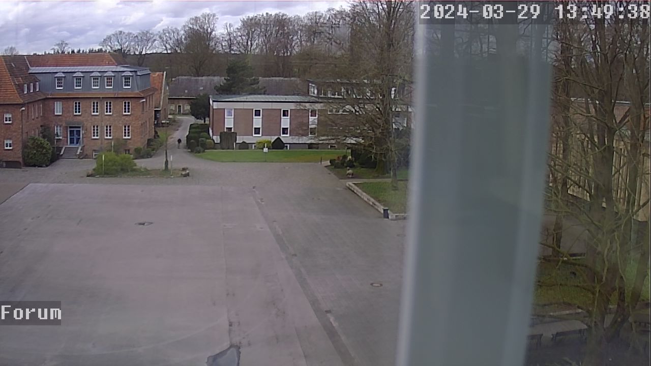 Webcam Schulhof 12:49