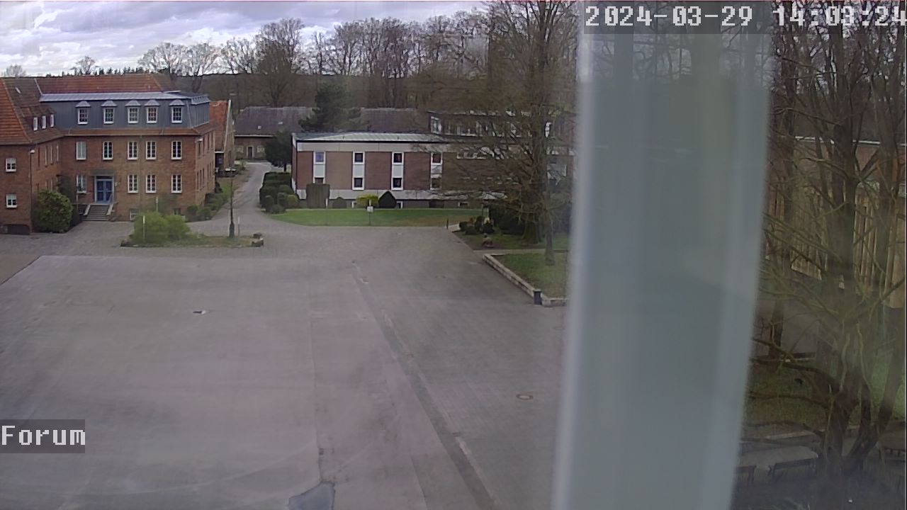 Webcam Schulhof 13:03