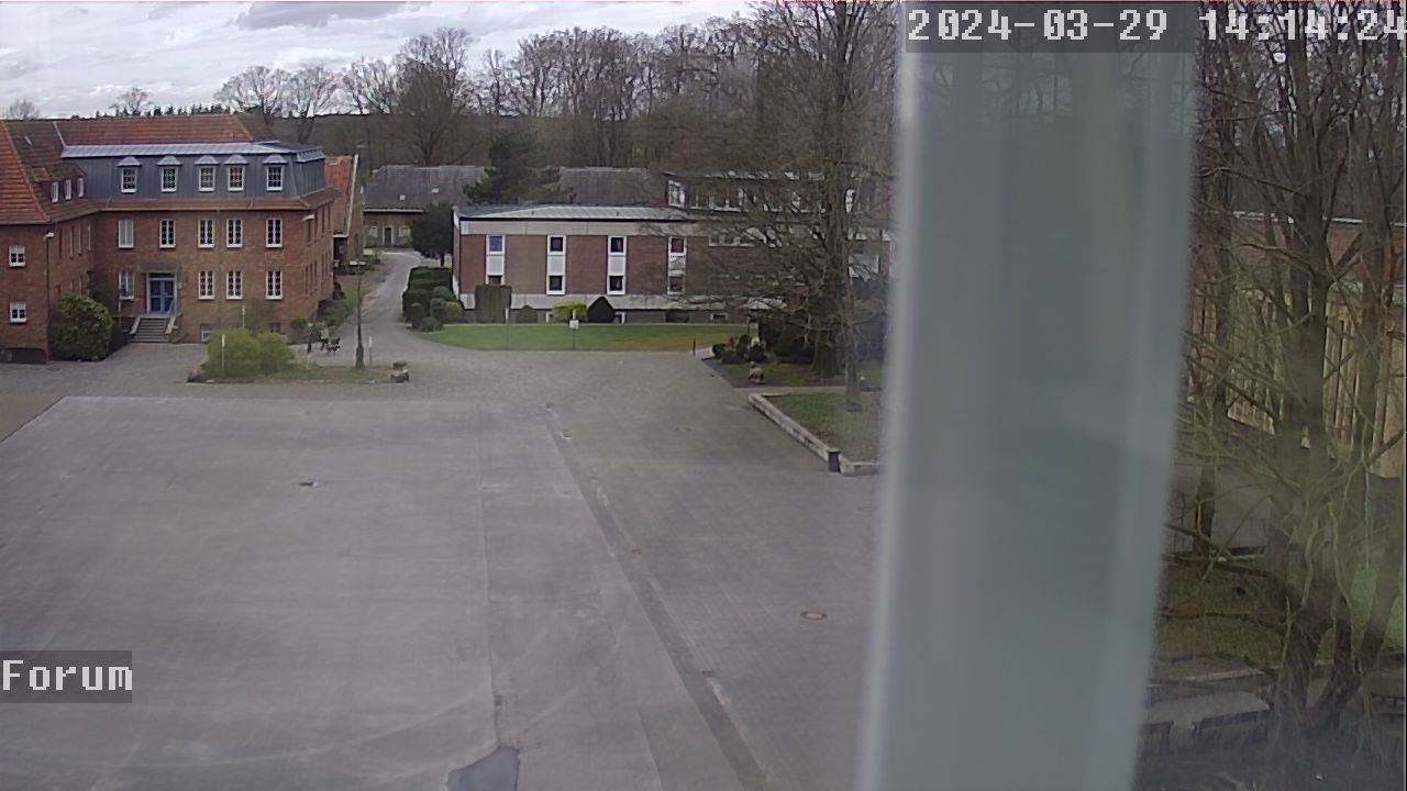 Webcam Schulhof 13:14