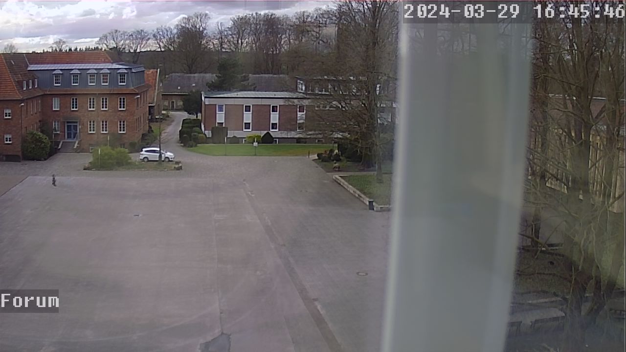 Webcam Schulhof 15:45