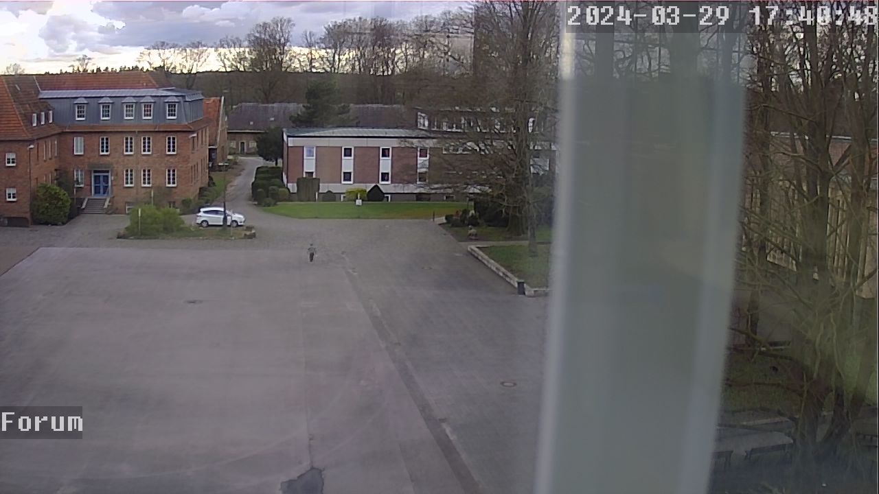 Webcam Schulhof 16:40
