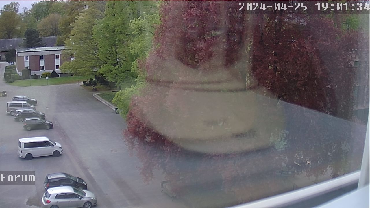 Webcam Schulhof 18:01