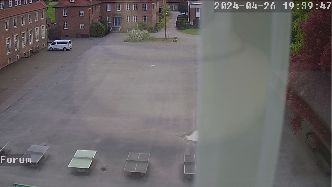 Webcam Schulhof 18:39