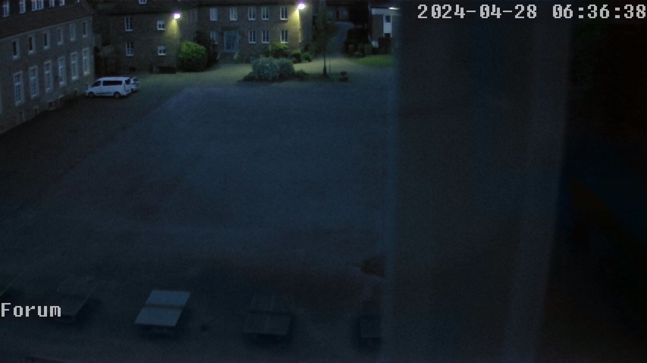 Webcam Schulhof 05:36