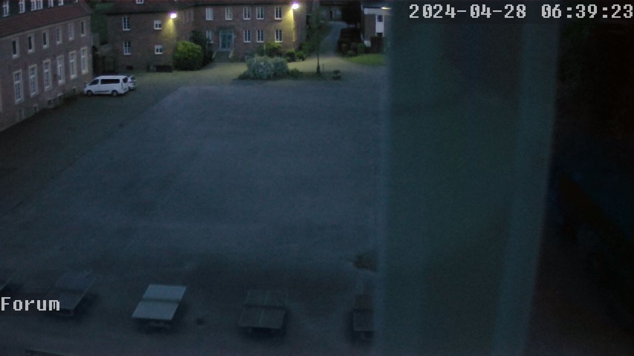 Webcam Schulhof 05:39