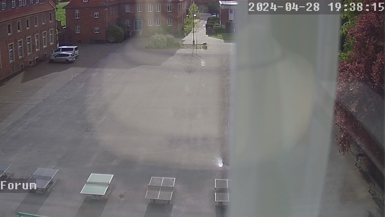 Webcam Schulhof 18:38