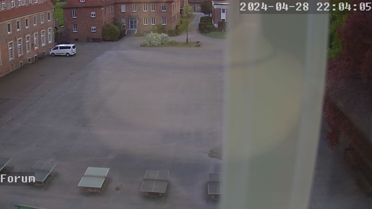 Webcam Schulhof 21:04