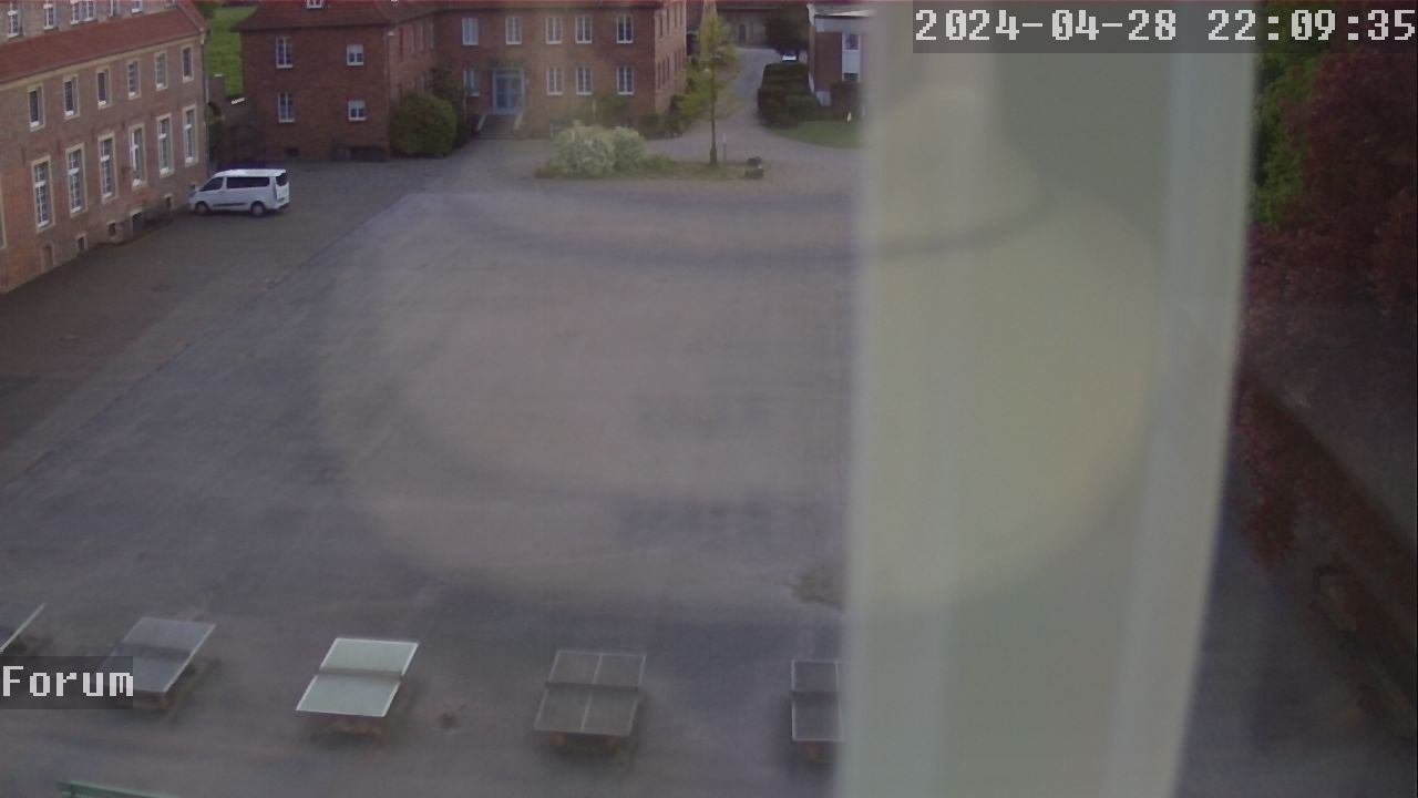 Webcam Schulhof 21:09