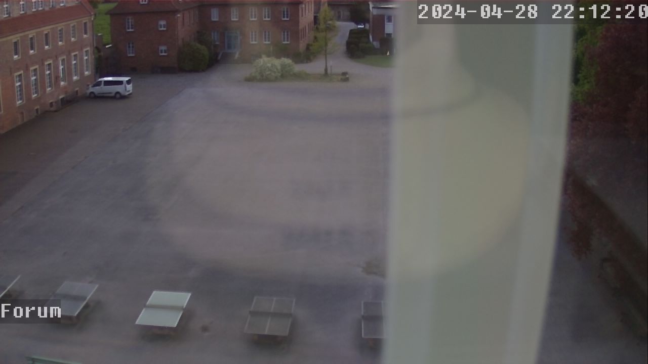 Webcam Schulhof 21:12