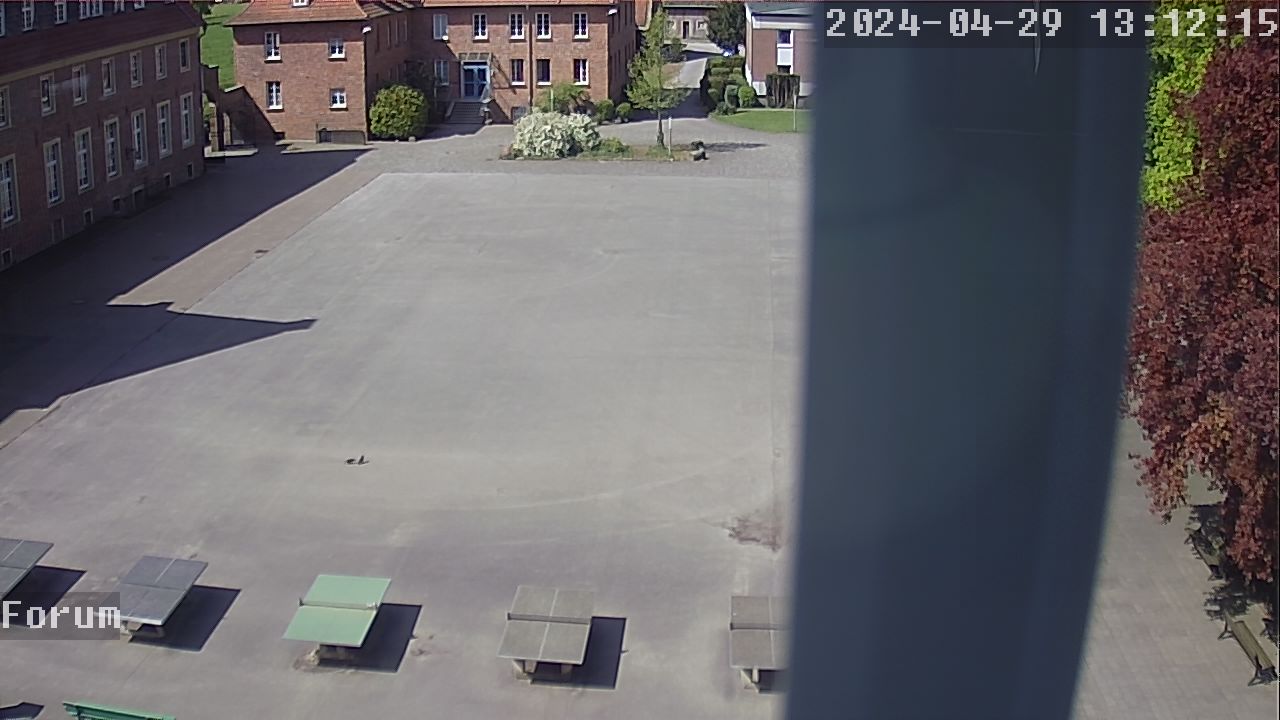 Webcam Schulhof 12:12