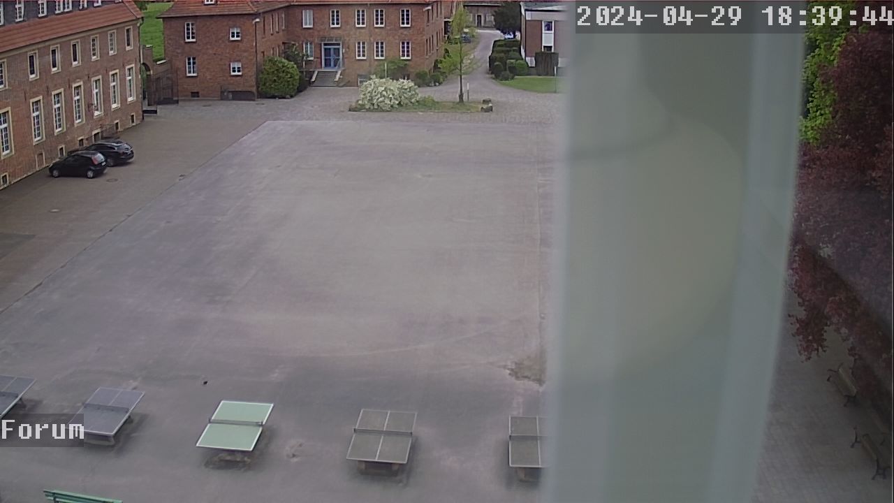 Webcam Schulhof 17:39