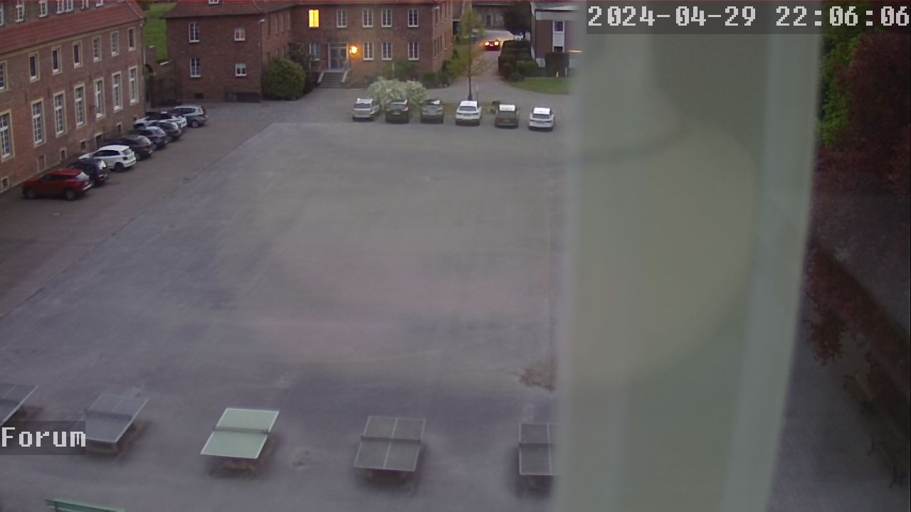 Webcam Schulhof 21:06