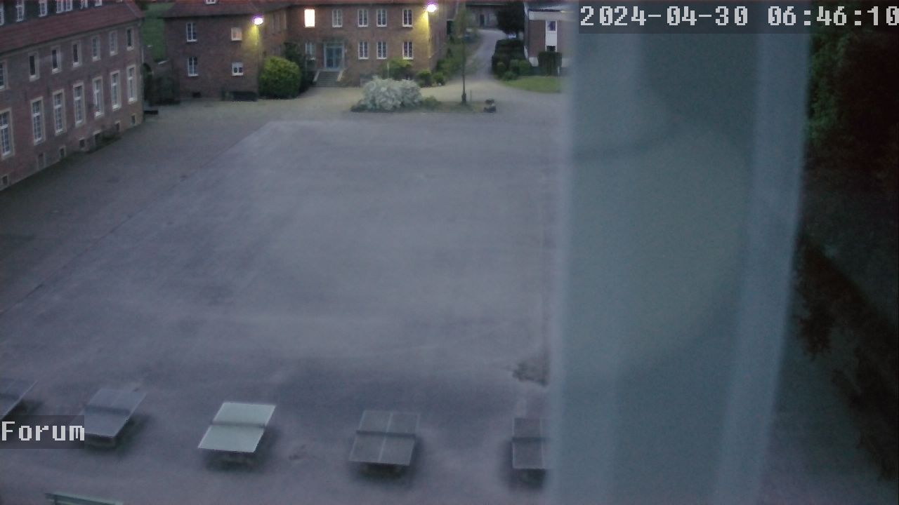 Webcam Schulhof 05:46