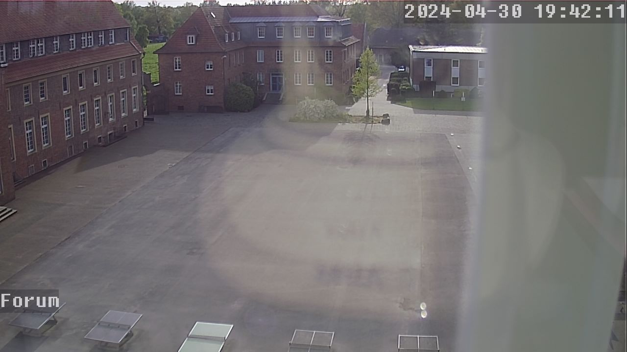 Webcam Schulhof 18:42