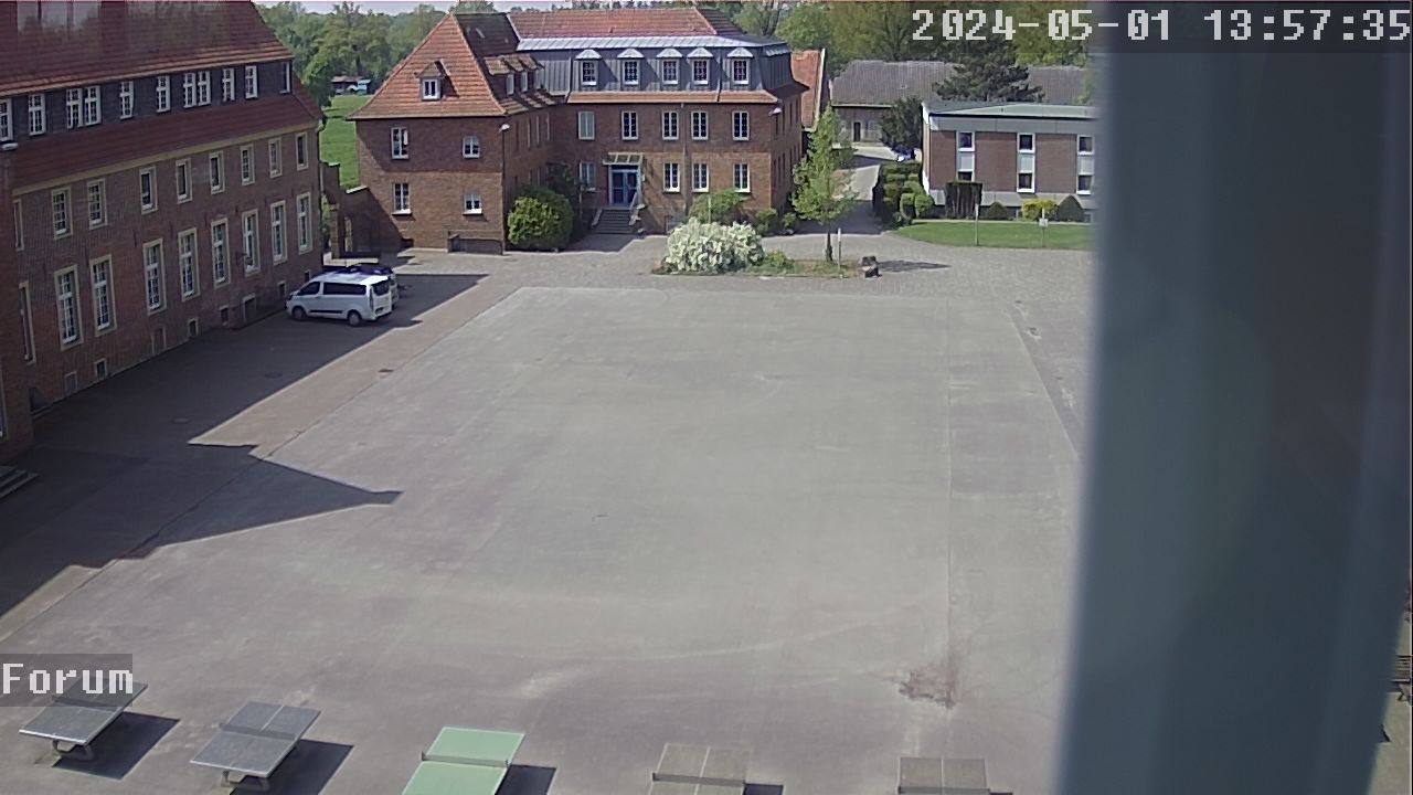 Webcam Schulhof 12:57