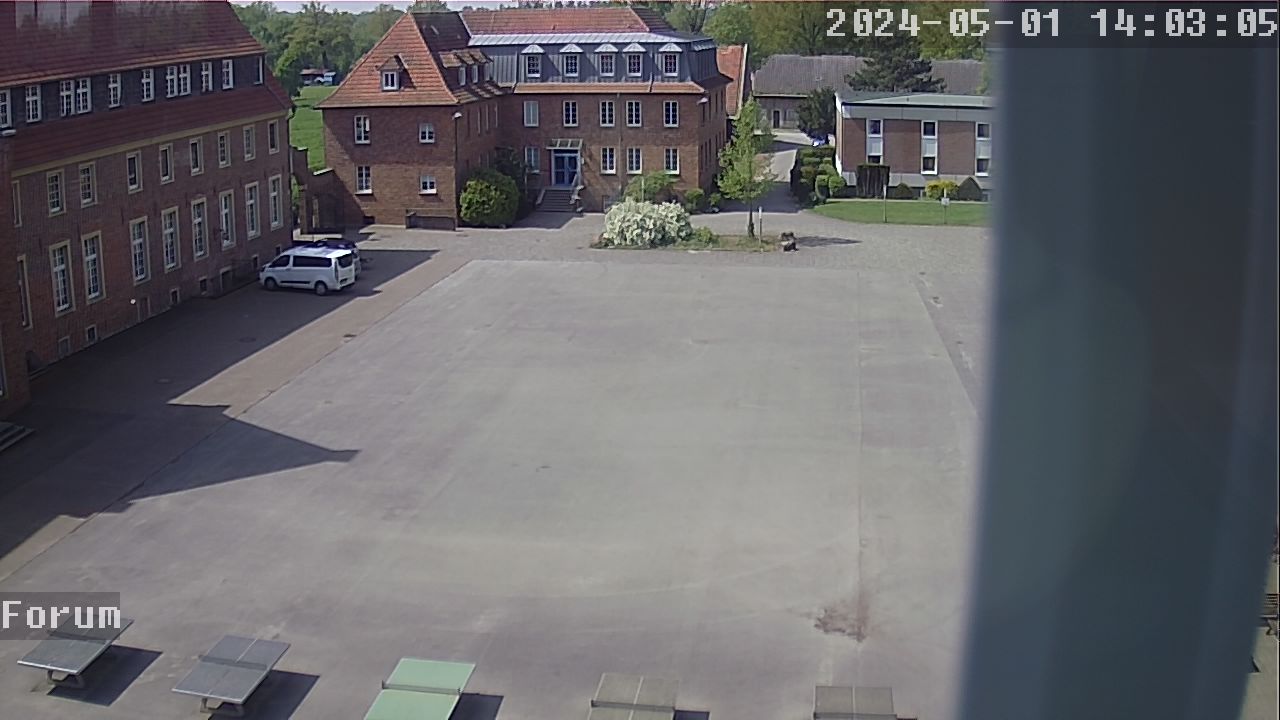 Webcam Schulhof 13:03