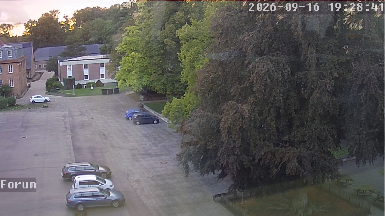 Webcam Forum 19:28