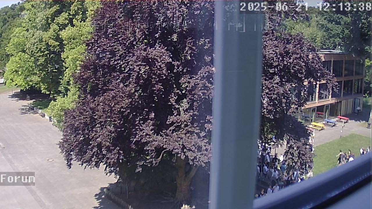 Webcam Schulhof 12:13