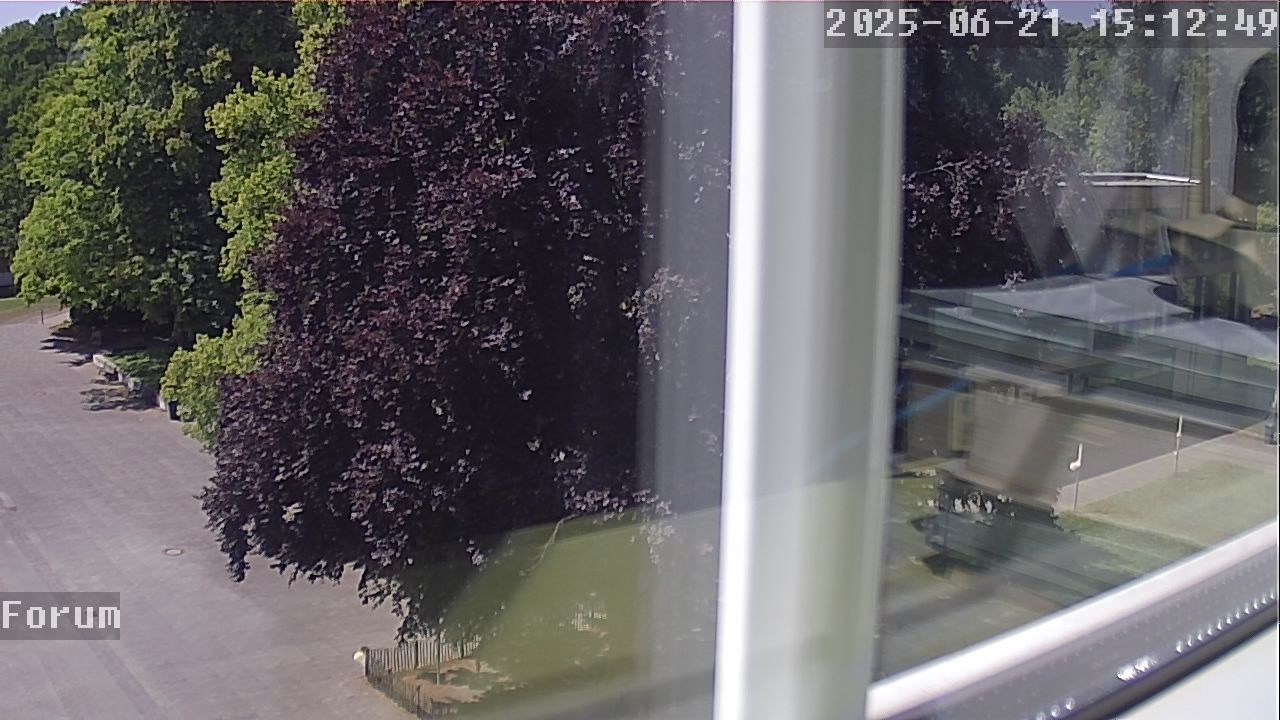 Webcam Schulhof 15:12