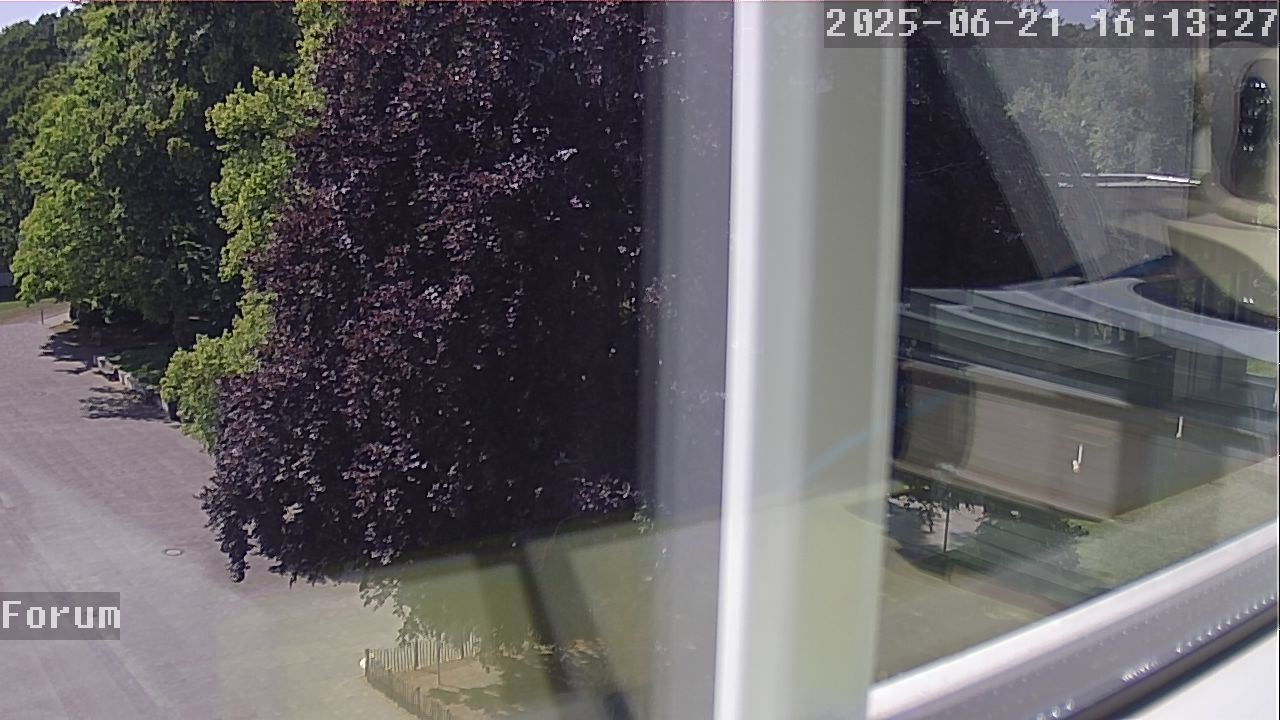 Webcam Schulhof 16:13