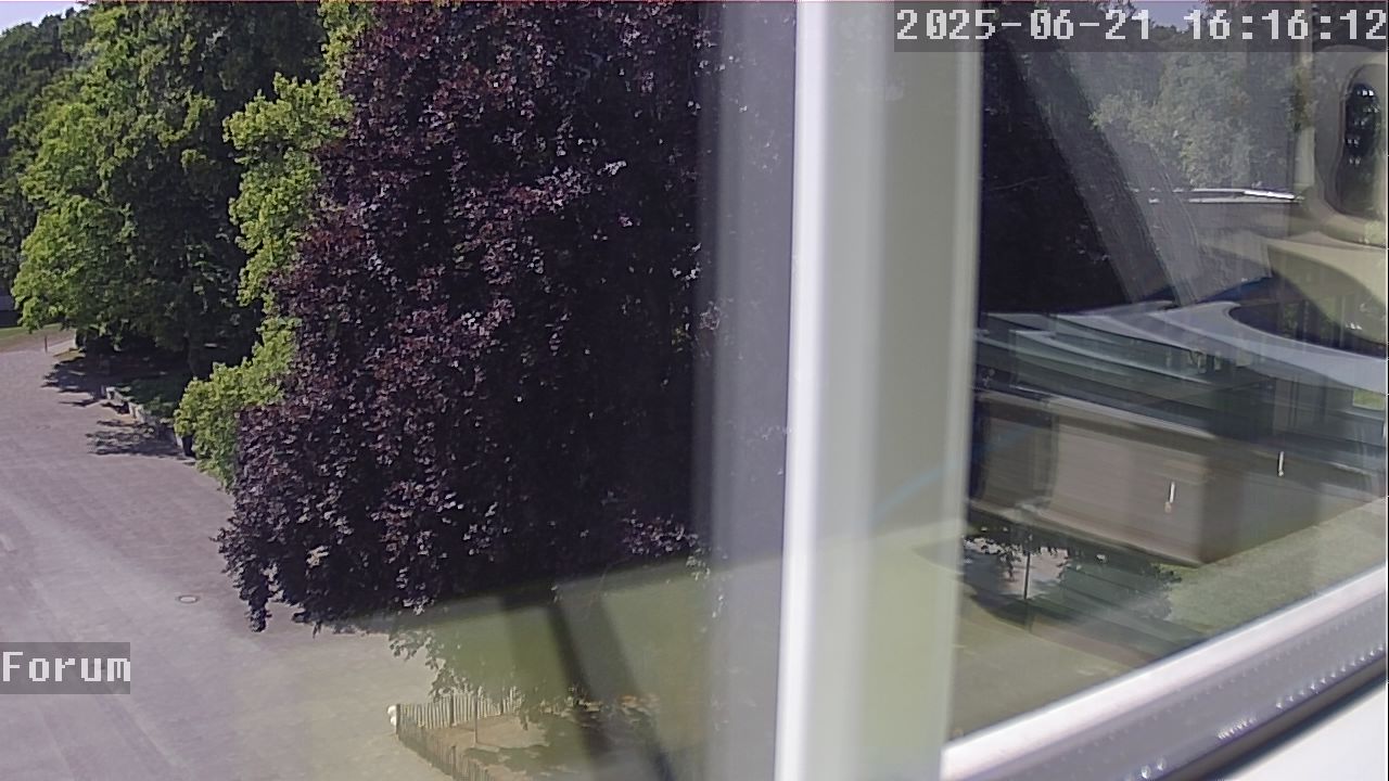 Webcam Schulhof 16:16