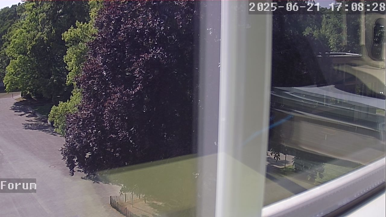 Webcam Schulhof 17:08