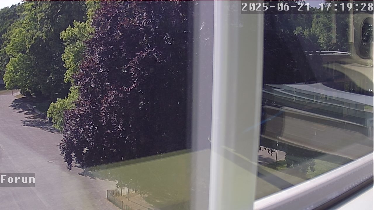 Webcam Schulhof 17:19
