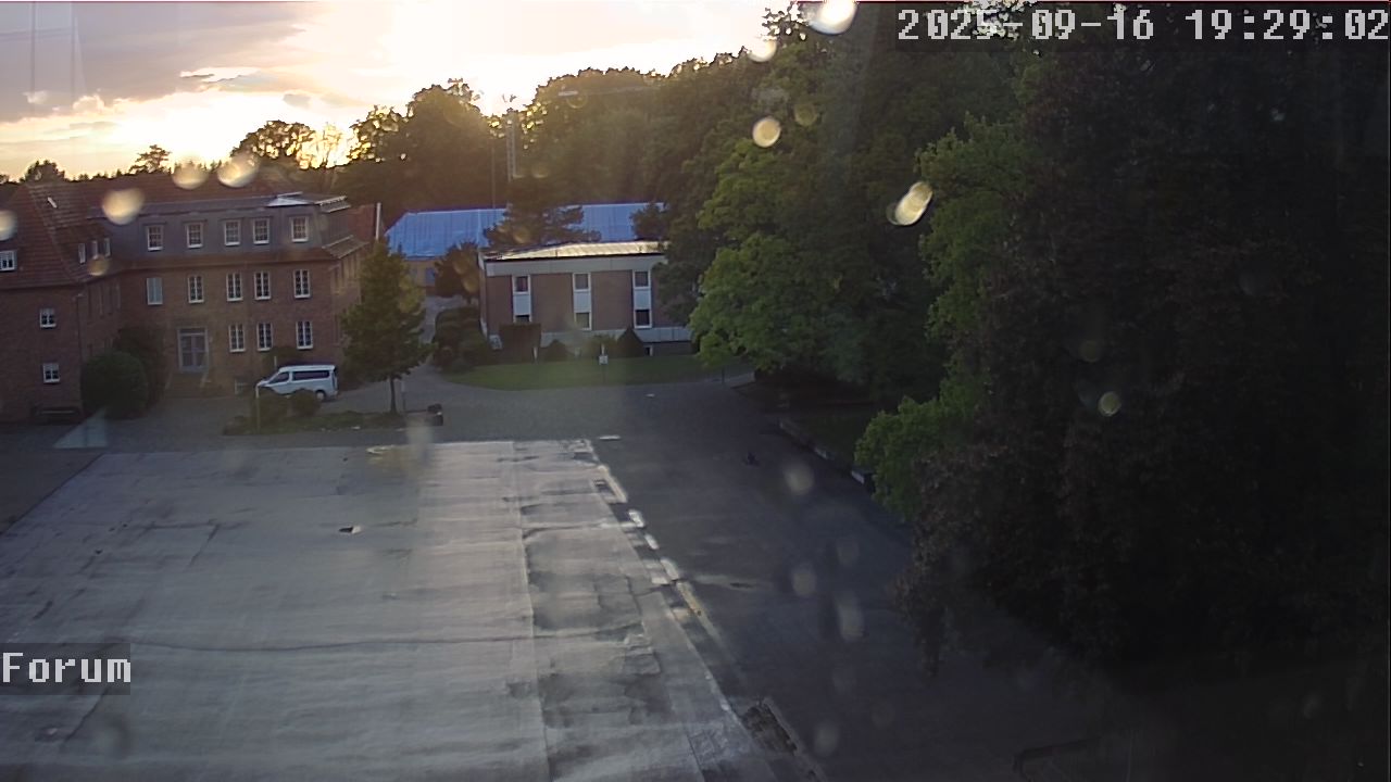Webcam Forum 19:29