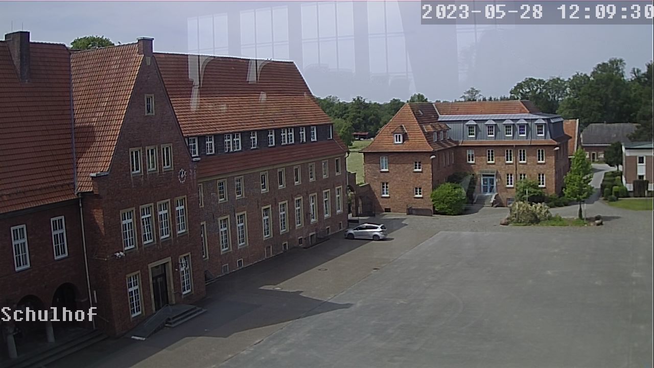 Webcam Schulhof 12:09