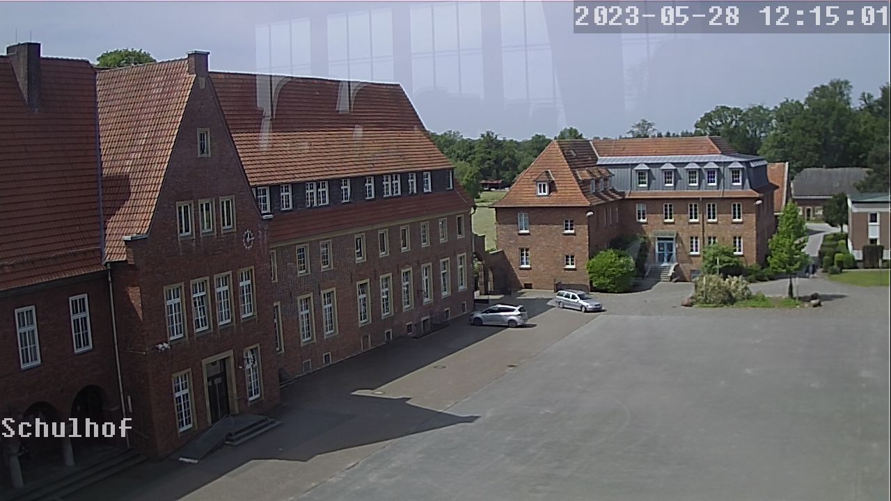 Webcam Schulhof 12:15