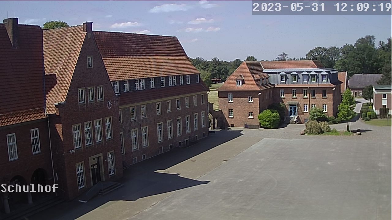 Webcam Schulhof 12:09