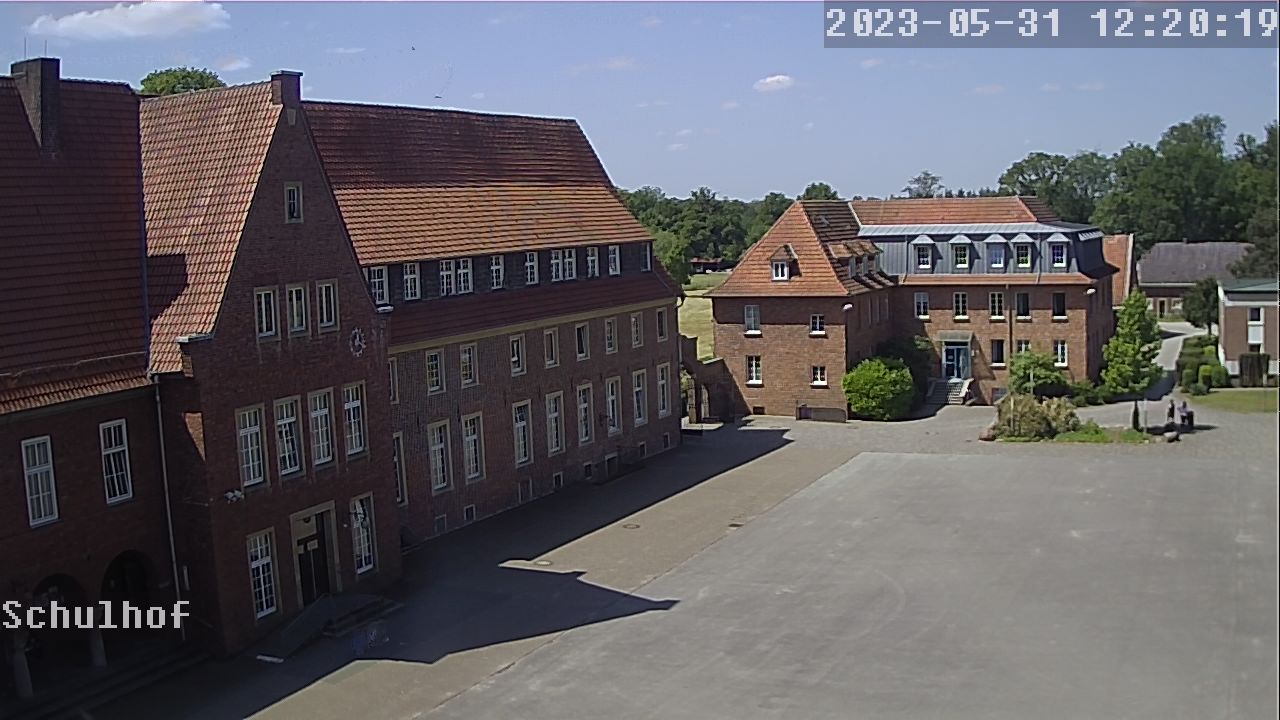 Webcam Schulhof 12:20