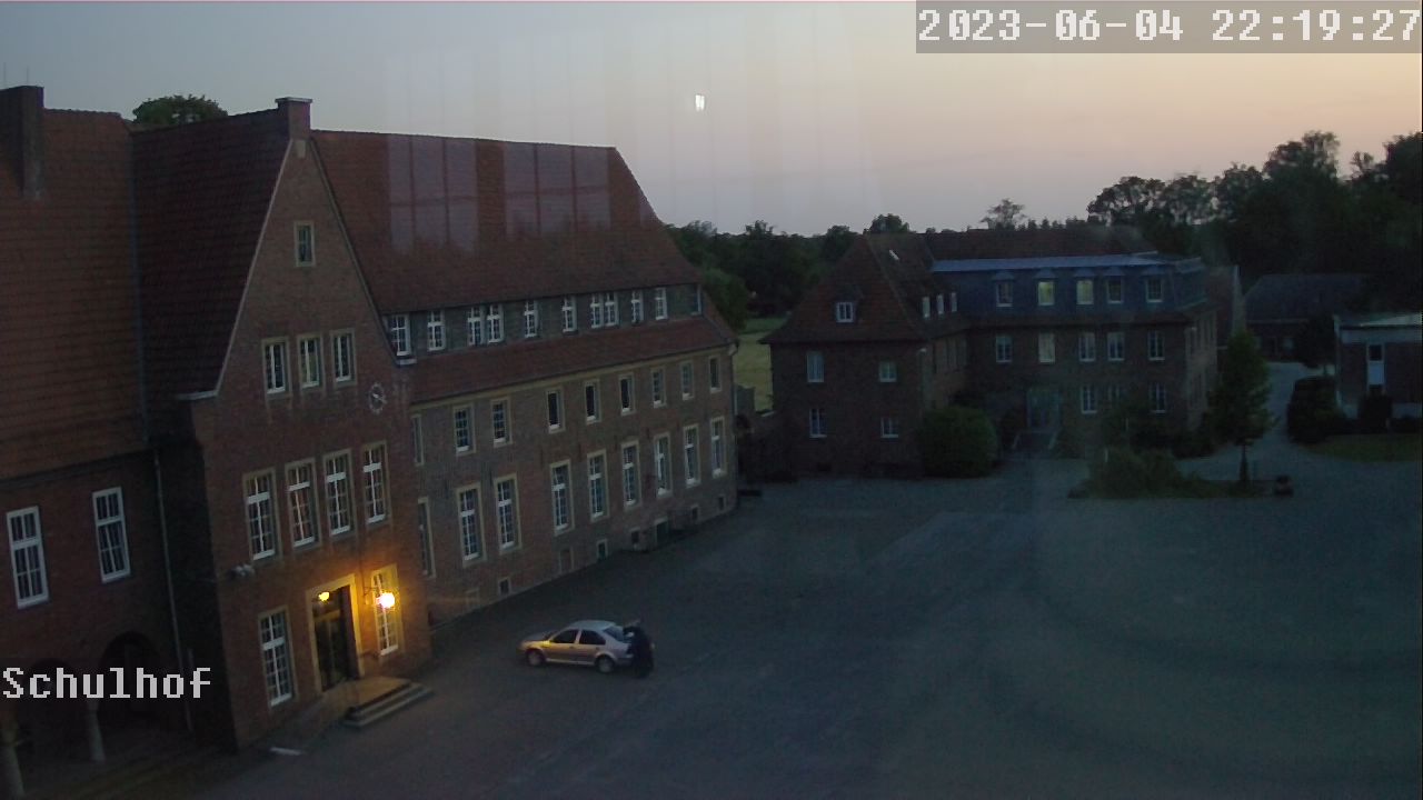 Webcam Schulhof 22:19