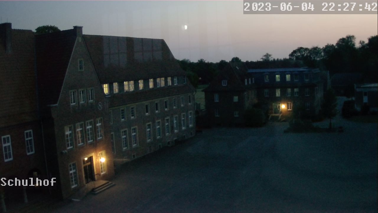 Webcam Schulhof 22:27