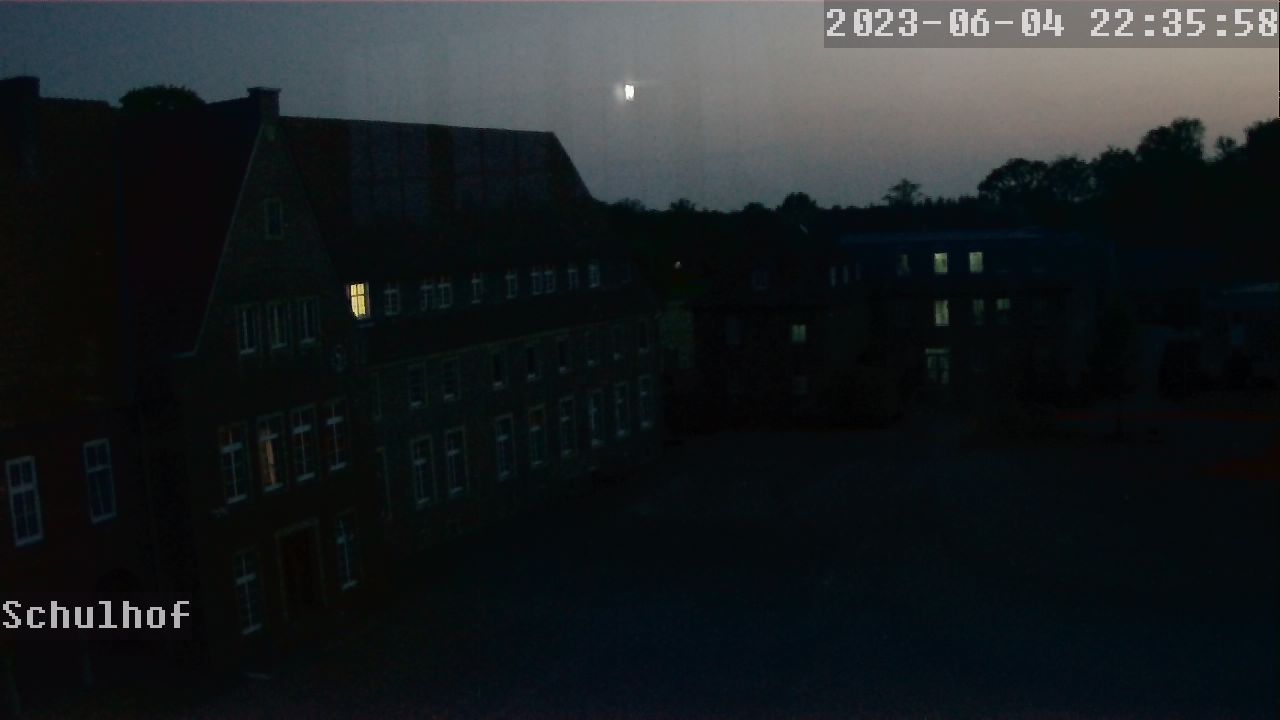 Webcam Schulhof 22:36