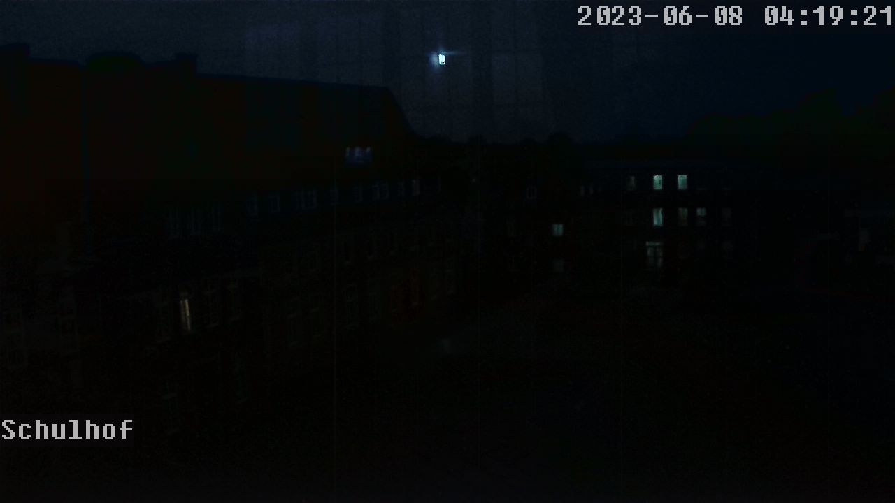 Webcam Schulhof 04:19
