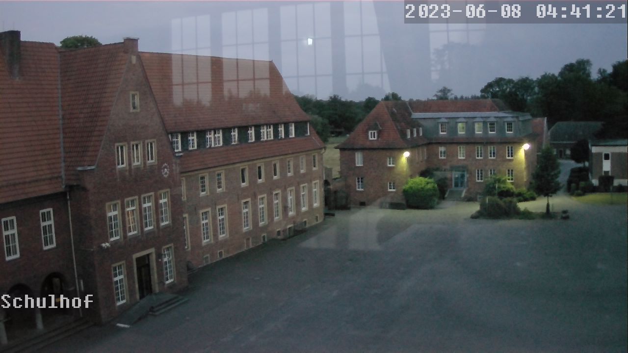 Webcam Schulhof 04:41