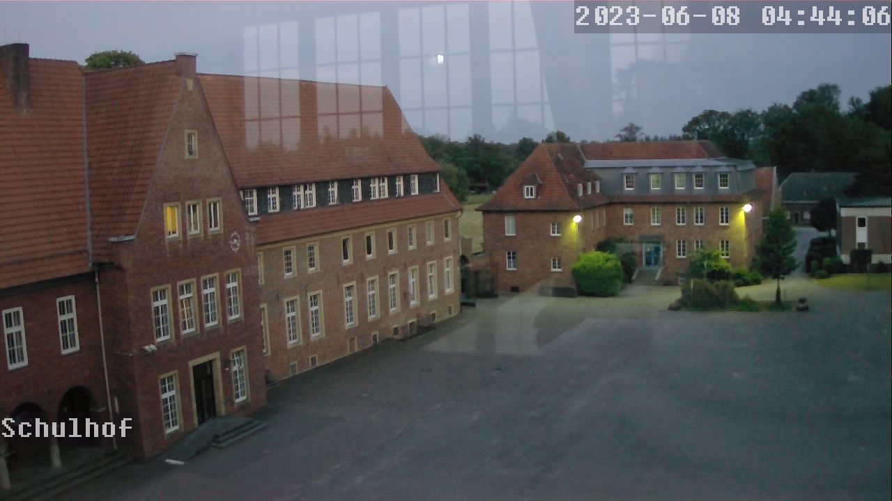 Webcam Schulhof 04:44