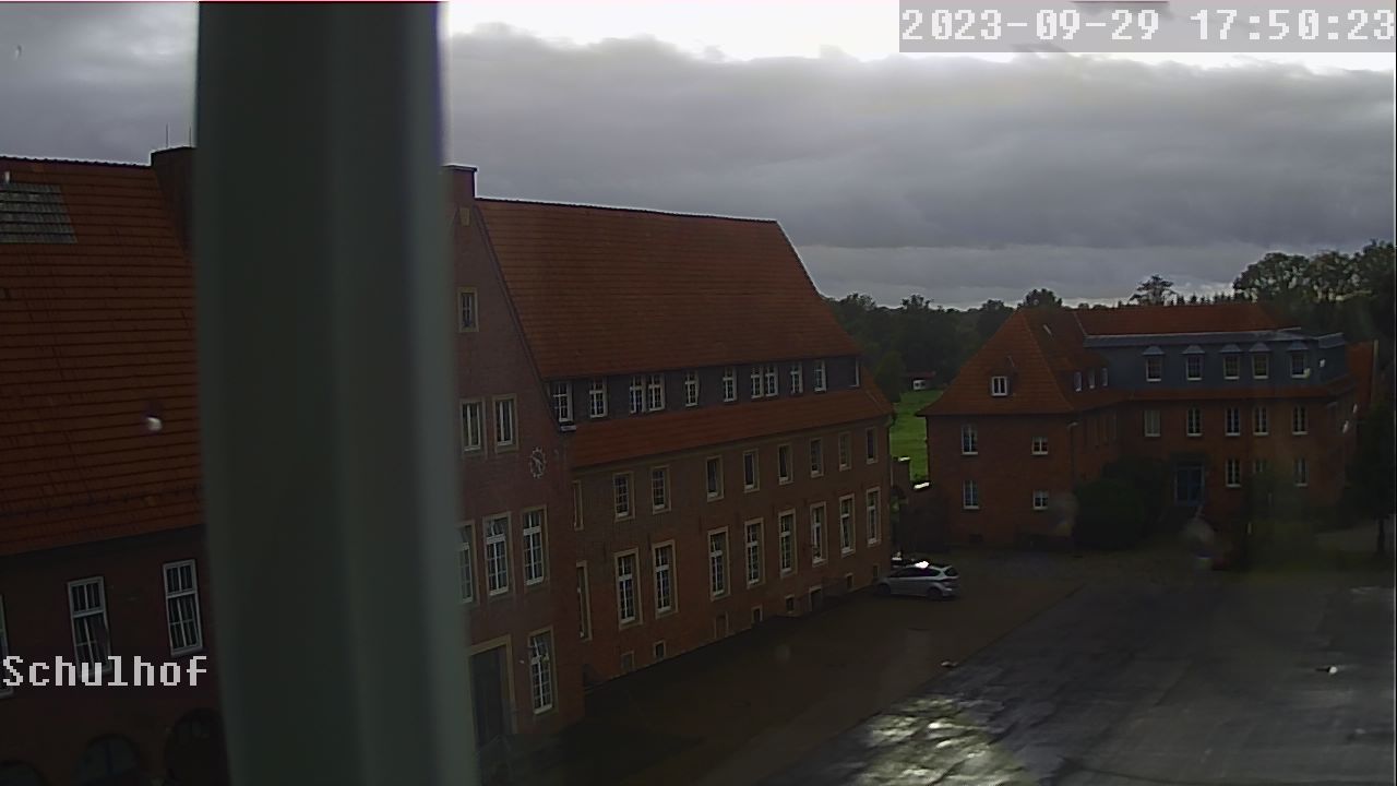 Webcam Schulhof 17:50
