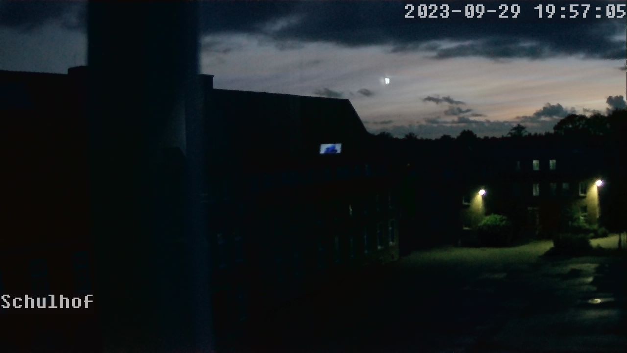 Webcam Schulhof 19:57