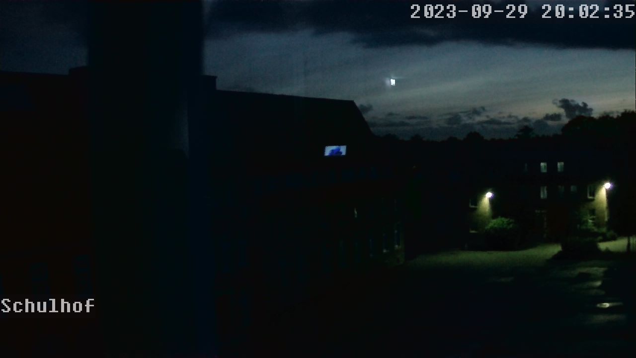 Webcam Schulhof 20:02