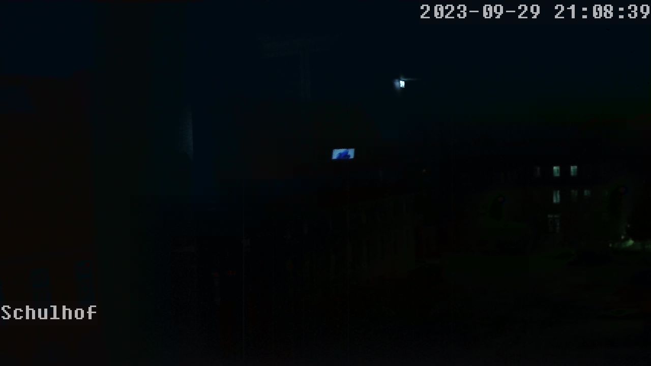 Webcam Schulhof 21:08