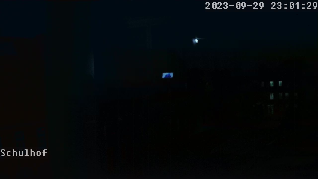 Webcam Schulhof 23:01