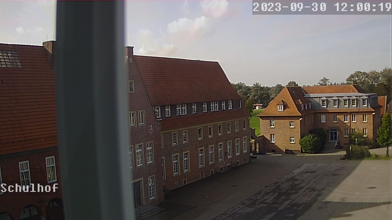 Webcam Schulhof 12:00